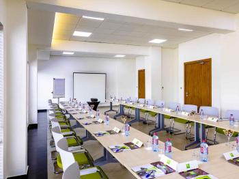 Ibis Styles Accra Airport Hotel Red Green Purple Meeting Room