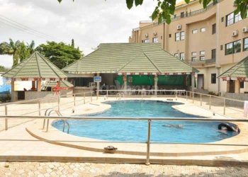 Zecool Hotels Swimming Pool Open Space