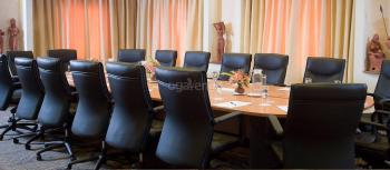 Pinewood Village Beach Resort Hibiscus Executive Board Room