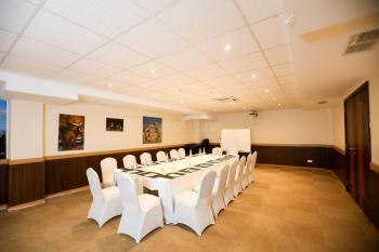 Bidwood Suites Hotel The Mayur Conference Room